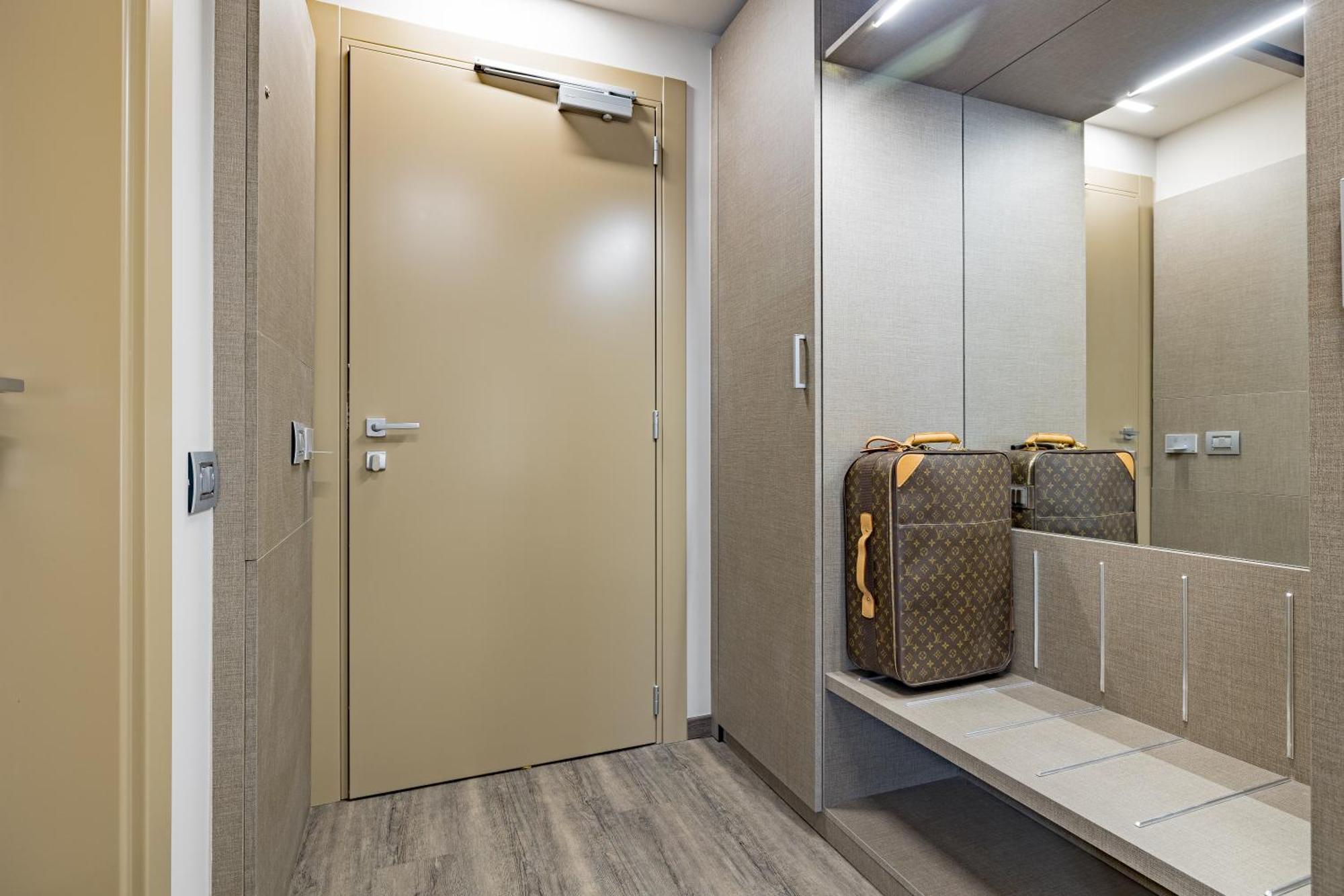 Just Hotel Saronno Eksteriør billede