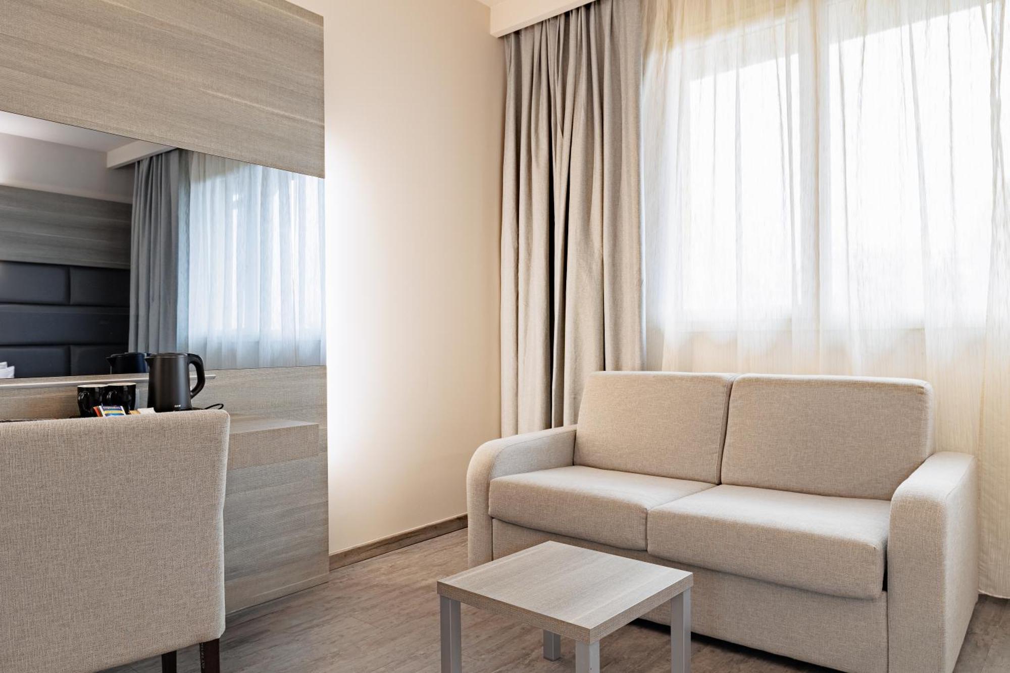 Just Hotel Saronno Eksteriør billede