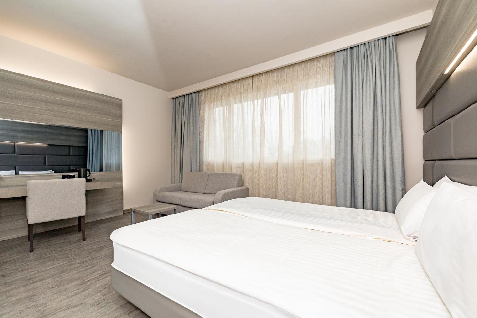 Just Hotel Saronno Eksteriør billede